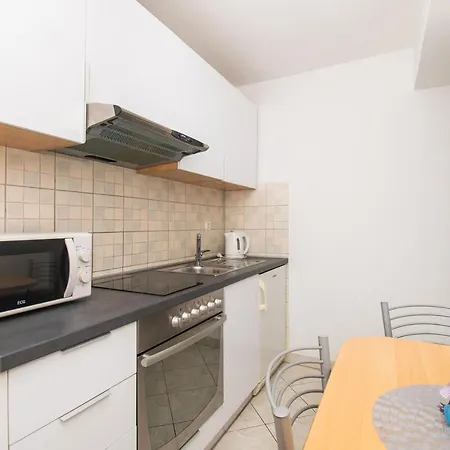 Danijela Apartment Bibinje